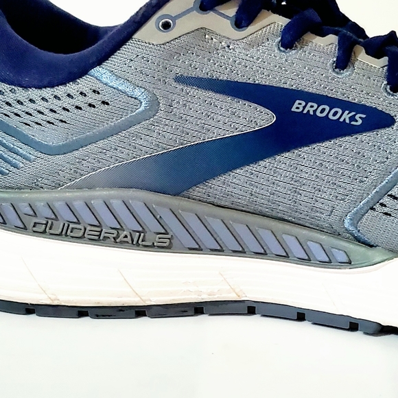 BROOKS BEAST 20 RUNNING SHOES. MENS Sz:10 GREAT TREAD & INSOLES. - Picture 11 of 13
